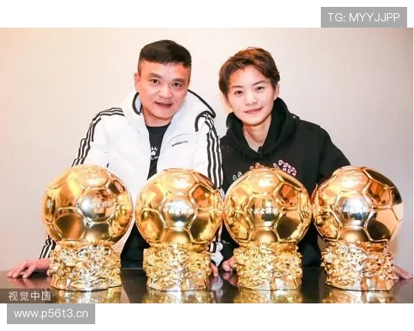 吴曦王霜闪耀中国金球奖盛典夜